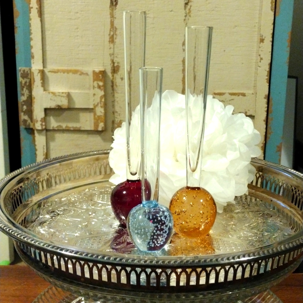 Set of 3 Vintage Mid Century Modern graduated bud vases